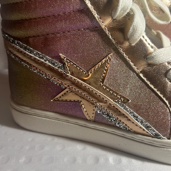 Steve Madden Girls Pink shine top high sneakers size 3 - Picture 3 of 9
